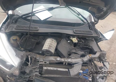 2017 Ford Escape Titanium z USA, uszkodzony, nr VIN 1FMCU0J95HUC14271